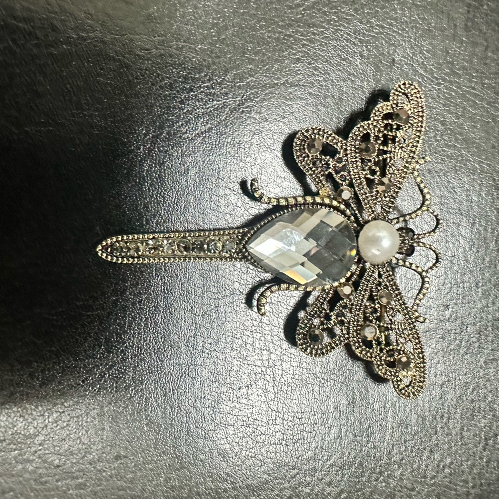 Filigree Dragonfly Brooch with Clear Crystal and Faux Pearl Accent - Picture 1 of 4